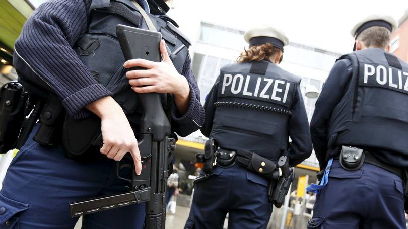 Alemanha: o outro suspeito preso durante operações em Berlim teria falsificado documentos