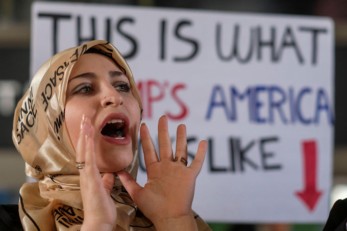 Contrariando Trump, a justiça confirmou que os cidadãos de sete países muçulmanos, podem entrar nos Estados Unidos