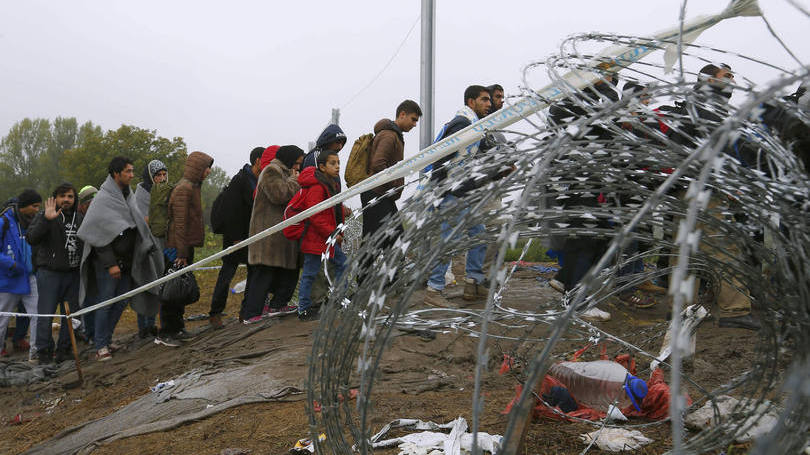 Refugiados: "O governo decidiu submeter a referendo a questão da repartição obrigatória de cotas de refugiados"