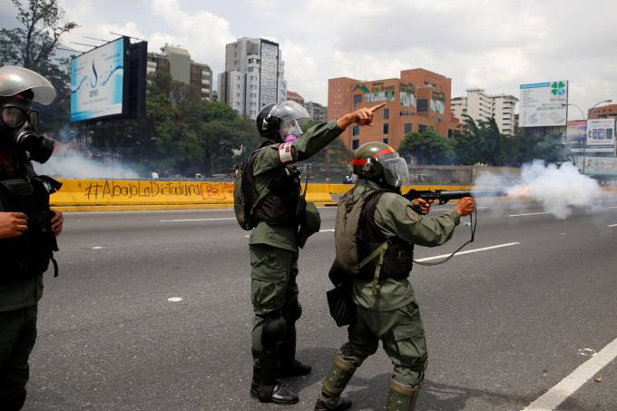 Segundo defensor do Povo da Venezuela, militar morreu durante protesto violento na cidade de San Antonio de los Altos