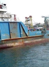 Navio liberiano apreendido em Luanda por suspeitas de contrabando de Combustível