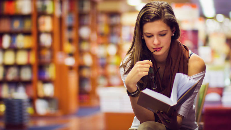 Leitura: ler livros tem impacto positivo maior do que ler jornais, devido ao engajamento cognitivo necessário