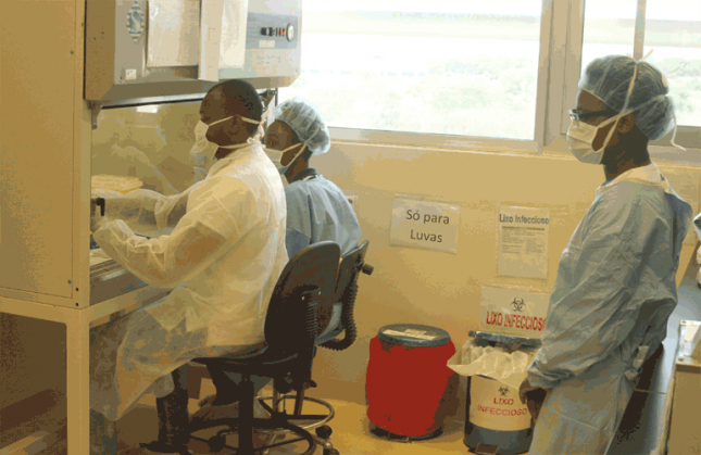 Cerca de 100 profissionais de saúde infectados pela covid-19