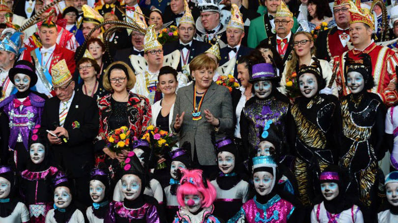 Carnaval: "Apreciamos nossa liberdade, a liberdade de opinião e, especialmente, a liberdade dos 'loucos'", lembrou a chanceler alemã