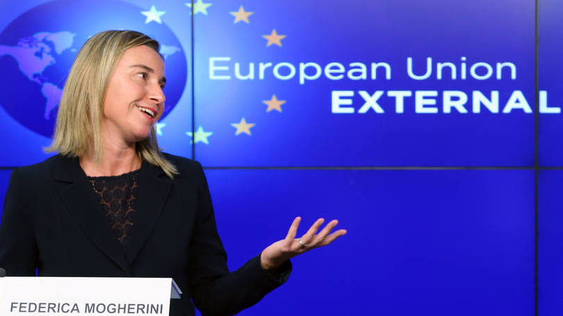 Federica Mogherini: necessidade de continuar os esforços diplomáticos, a questão humanitária e o combate ao EI estão incluídos na pauta 