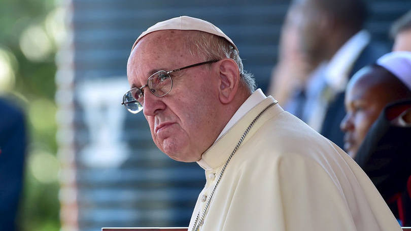 Papa Francisco: para muitos comentaristas dos dois sínodos, o papa Francisco se viu pressionado pelos conservadores
