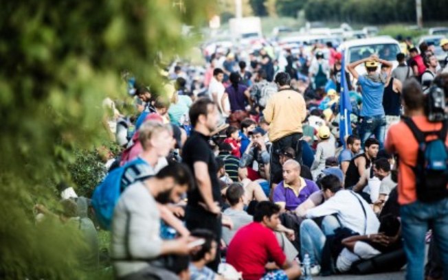 O presidente alemão disse, em setembro, que a "capacidade de acolhimento" do país "é limitada", o que supõe um "dilema fundamental" perante o direito universal de asilo.
