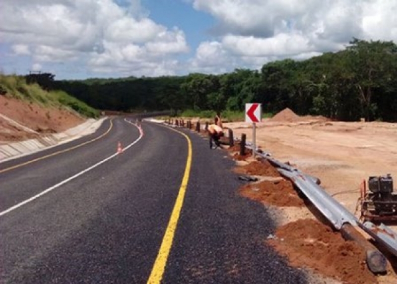 Manutenção de estradas consome mais de 6 mil milhões de meticais/ano