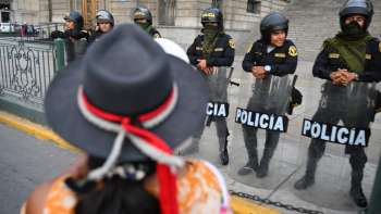 Peru: Parlamento rejeita nova data para eleições