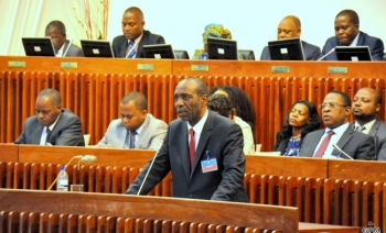 PARLAMENTO DELIBERA A PROPOSTA DE LEI ORÇAMENTAL PARA 2018