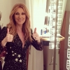 Cantora usou looks de grandes marcas mostrando lado mais irreverente