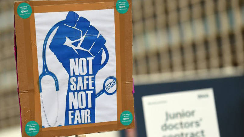 Greve: quase 3.000 cirurgias foram adiadas, segundo o Serviço de Saúde Nacional