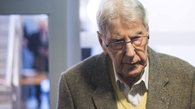 Começa na Alemanha julgamento de ex-guarda de Auschwitz