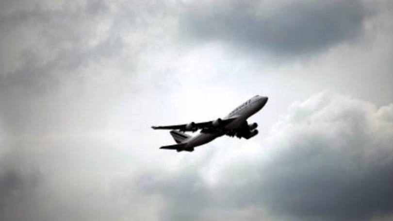 vião decolando: "Os voos para o oeste terão que enfrentar ventos contrários mais fortes"