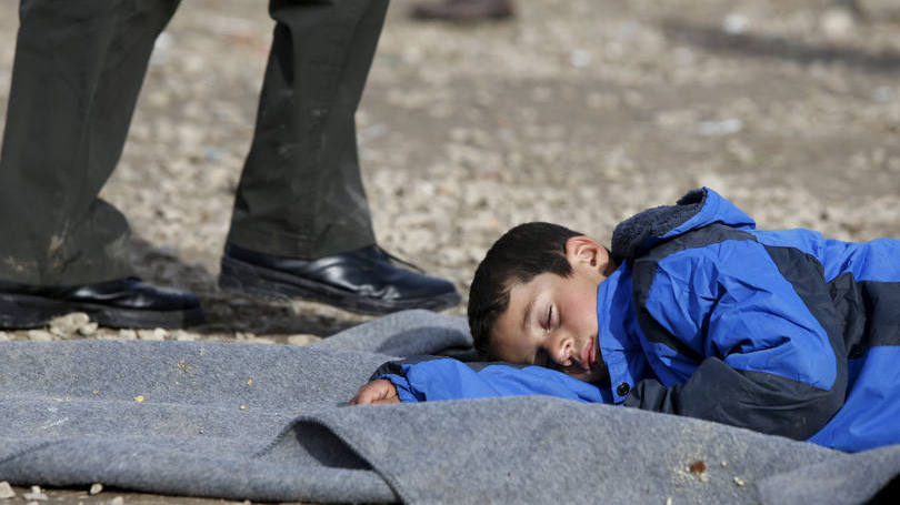 Refugiados: "Outro objetivo desta 2ª cerca é dar à polícia tempo adicional para atuar contra as tentativas de atravessar ilegalmente a fronteira"