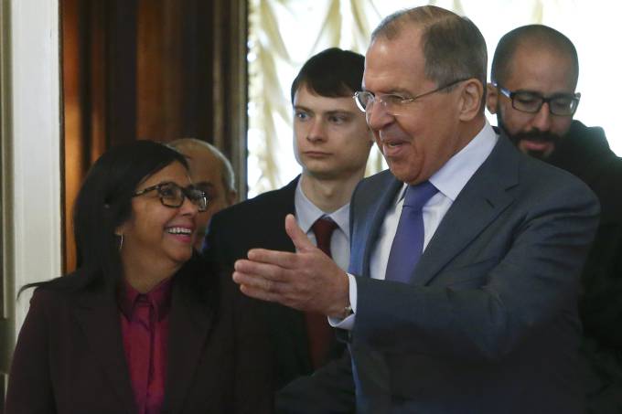 Lavrov lembrou que o bom estado das relações tem ainda mais importância se forem levadas em conta as tendências negativas da economia mundial