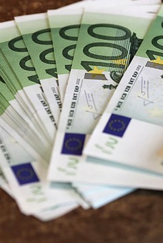 Banca angolana está a comprar cada vez mais divisas aos clientes