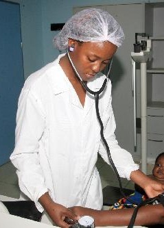 As autoridades sanitárias do Bengo perderam de vista a cidadã diagnosticada com o vírus Zika, a partir do parto de um bebé nascido com microcefalia, a 01 de Janeiro deste ano. 