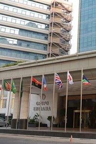 Os funcionários do Hotel Diamante, unidade hoteleira de quatro estrelas em Luanda, que ontem comemorou dois anos de actividade, estão há três meses sem salários, confirmaram ao Novo Jornal online trabalhadores do hotel. 