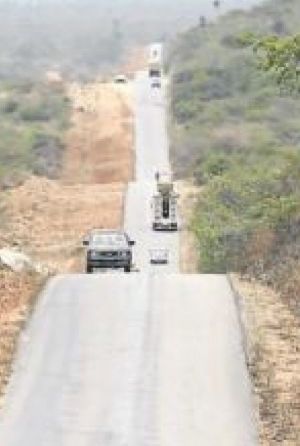 Para constatar in loco o andamento da referida obra, o ministro da Construção, Artur Fortunato e uma vasta equipa do seu pelouro percorreram, na Quarta-feira,