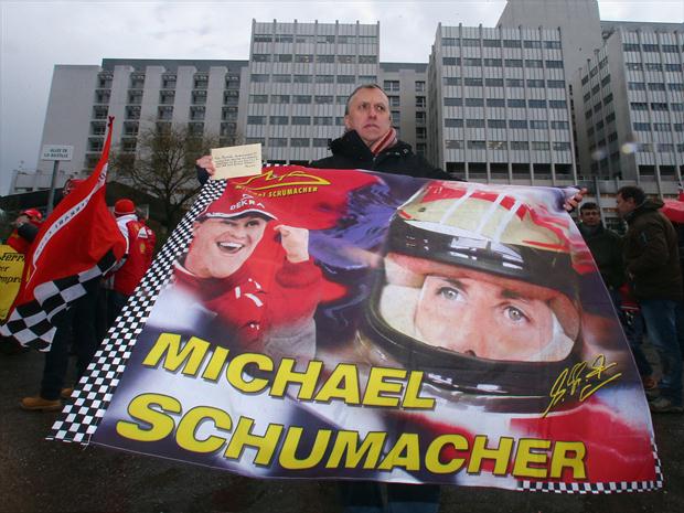 Desde que sofreu o grave acidente de esqui, as informações sobre o piloto são muitas vezes filtradas pela família