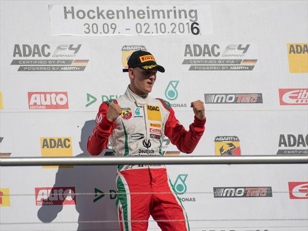 Mick Schumacher começará a competir na F3 Europeia pela equipe Prema, na qual passaram outros jovens talentos como Max Verstappen. Piloto quer seguir mesmos passos do pai para ser um campeão