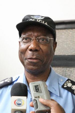 Ambrósio de Lemos falava durante uma reunião com uma delegação da SARPCCO (Organização de Cooperação dos Chefes de Polícia da África Austral)