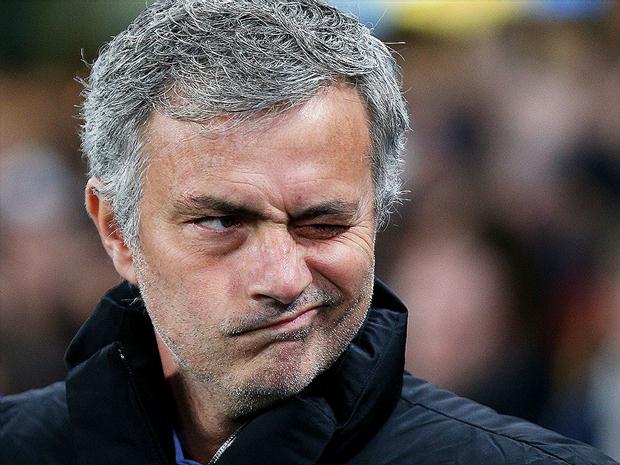 De acordo com diário The Sun, treinador chegou a ‘acordo de cavalheiros’ com clube, e aguarda a definição sobre o futuro de Louis Van Gaal nos Red Devils