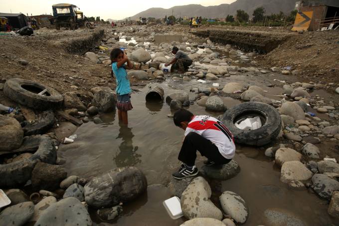 As últimas previsões meteorológicas indicam que as chuvas de forte intensidade com cargas elétricas continuarão no litoral norte até a segunda-feira