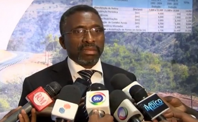 EMPREITEIROS DESONESTOS ABANDONAM OBRAS FINANCIADAS PELO GOVERNO