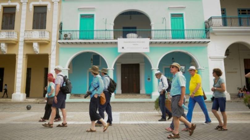 Turistas em Havana: o faturamento do turismo em Cuba aumentou 46% e o número de visitantes evoluiu em 39%