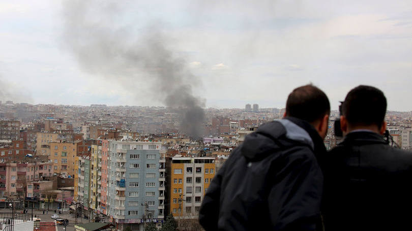 Confrontos: a cidade de Nusaybin situada na fronteira síria se encontra desde segunda-feira sob toque de recolher