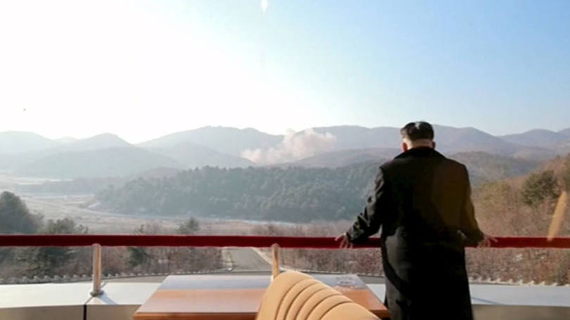 Kim Jong Un: o míssil foi disparado próximo da cidade costeira de Wonsan às 17h40 do horário local