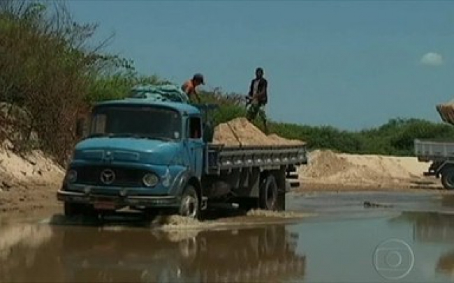 GOVERNADOR DE MAPUTO SUSPENDE EMPRESA CHINESA