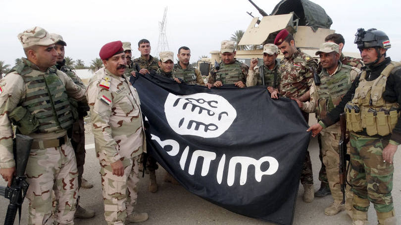 Estado Islâmico: o ministro francês pediu para aumentar a "pressão" sobre o EI, que está em declínio