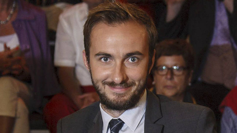 Comediante alemão Jan Böhmermann, que será investigado por recitar na televisão um poema obsceno sobre o presidente da Turquia.