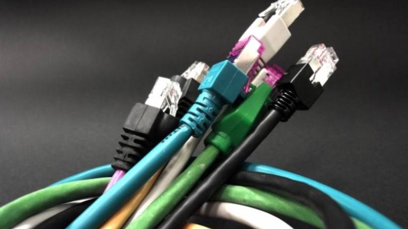 Internet: ela precisa ser avaliada em comissões do Senado para, depois, se tornar um projeto de lei