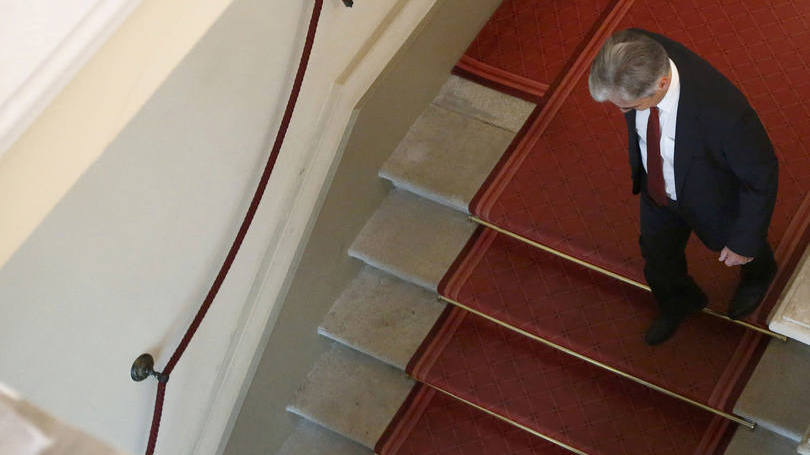 Áustria: a saída de Faymann acontece duas semanas depois do desastre sofrido por seu partido na primeira rodada das eleições presidenciais