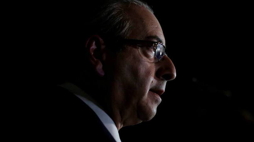 Brasil  Eduardo Cunha foi nesta semana suspenso do mandato e afastado da presidência da Câmara dos Deputados depois de uma decisão liminar do ministro Teori Zavascki. O pedido julgado pela corte havia sido feito em dezembro do ano passado pelo procurador-geral da República Rodrigo Janot. 