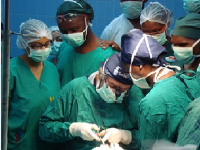 HCM: PACIENTES COM DOENÇAS CORONÁRIAS JÁ BENEFICIAM DO NOVO SERVIÇO DE CIRURGIA