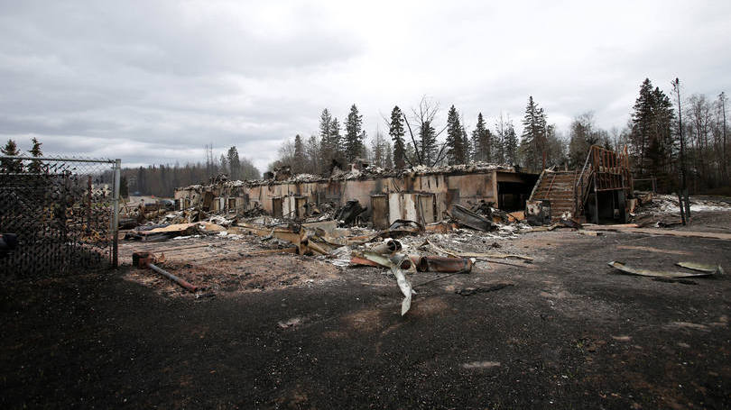 Canadá: a queda nas temperaturas nos dois últimos dias ajudou a desacelerar o avanço das chamas, o que deu um pequeno respiro às equipes dosbombeiros