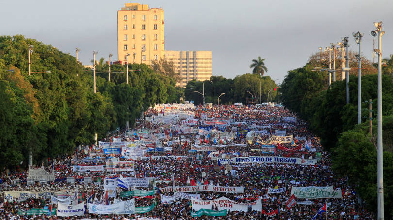 Cuba  Em Havana, Cuba, milhares de cubanos marcharam nas ruas no início da última semana durante as comemorações do Dia Internacional do Trabalho. 