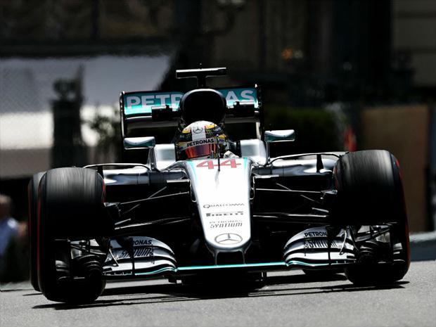 Hamilton pede por mais paradas em Monâco