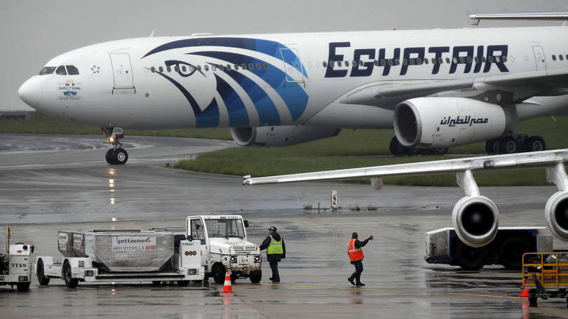 EgyptAir: investigadores empenhados em descobrir por que o Airbus 320 desapareceu dos radares
