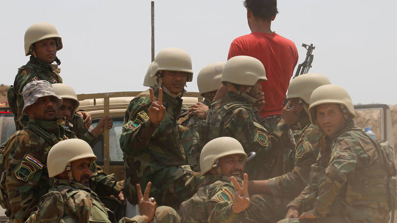 Falluja: as forças iraquianas içaram a bandeira nacional sobre os edifícios governamentais e agora se dedicam a desativar os artefatos explosivos