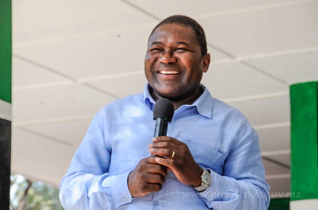 Falando em comício popular no quadro da sua presidência aberta e inclusiva