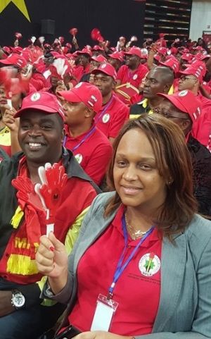 Por essa razão, continuou,  os militantes  da JMPLA e os outros  jovens do partido  devem dedicar-se e actua