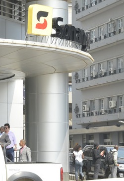 Simultaneamente, acrescenta a nota, a Sonangol em coordenação com o Ministério dos Petróleos