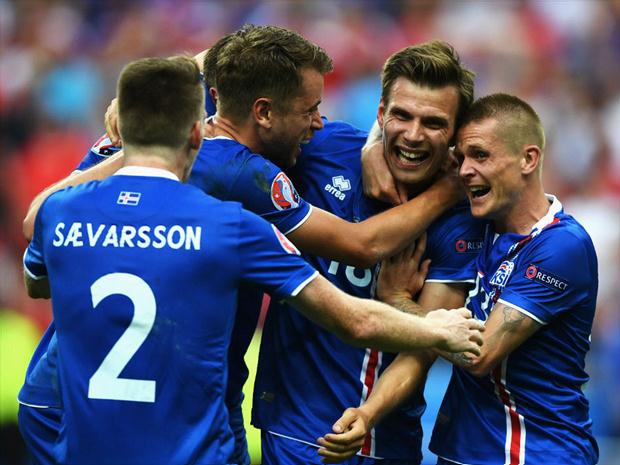 Islândia fez história em sua primeira campanha na Euro ao conseguir classificação para oitavas