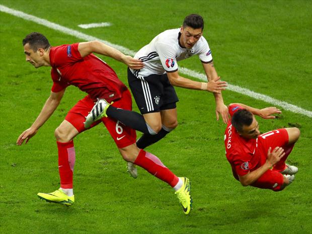 Alemanha não conseguiu bater a forte marcação polonesa